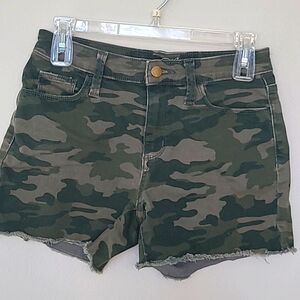 Universal Thread Raw Hem Camo Shorts Size 0/25